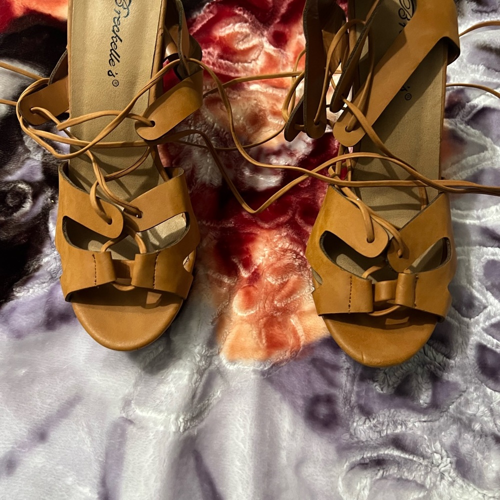 Breckelles Tan Strappy Sandals